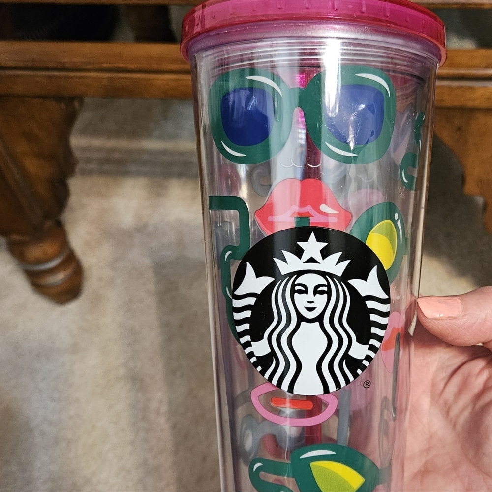 Starbucks 2014 Crazy Straw Lips Sunglasses 24oz.